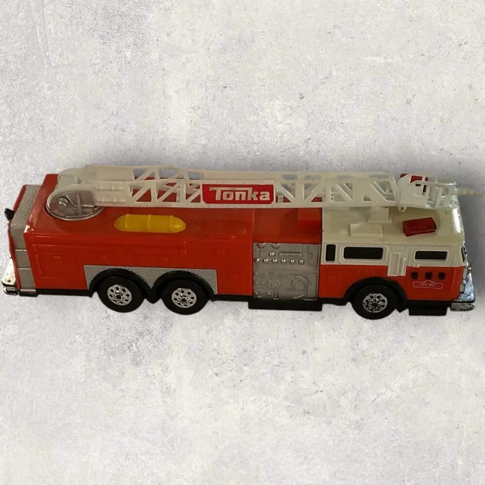 Tonka Large Plastic Ladder Fire Truck Red White Fire Engine Toy Used